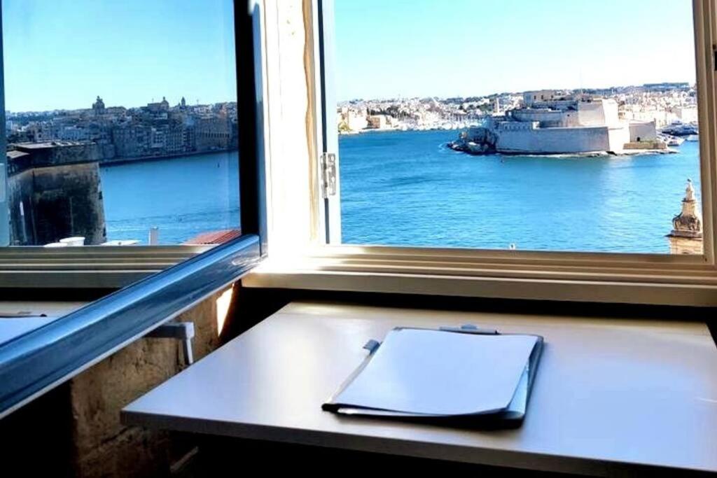 Cove 532 By Savynomad Harbour Residences Wow View Valletta Kültér fotó