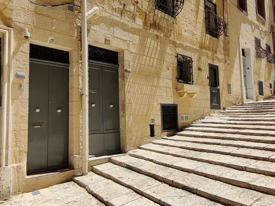 Cove 532 By Savynomad Harbour Residences Wow View Valletta Kültér fotó
