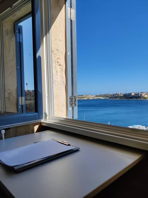 Cove 532 By Savynomad Harbour Residences Wow View Valletta Kültér fotó