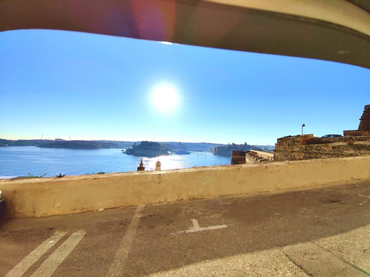 Cove 532 By Savynomad Harbour Residences Wow View Valletta Kültér fotó